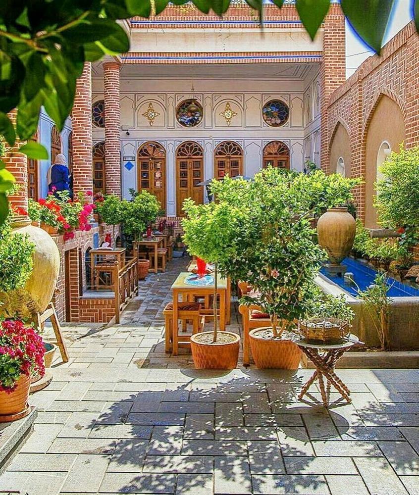طراحی فضای سبز اصفهان
